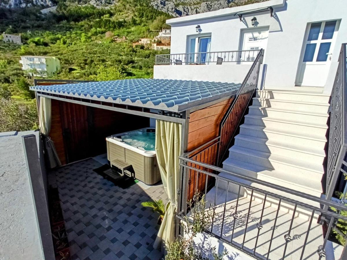 Hill With Private Pool Makarska
