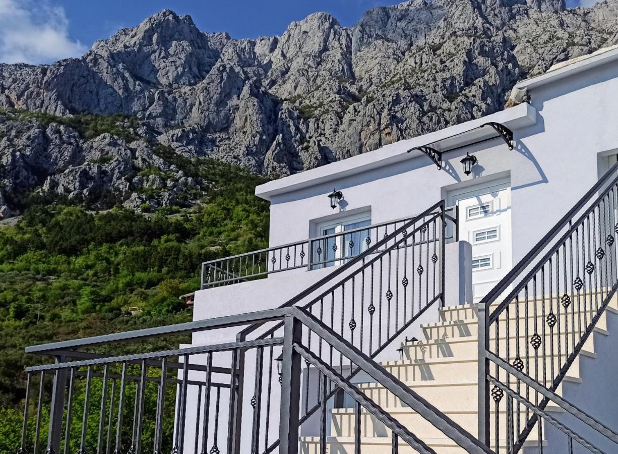 Hill With Private Pool * Makarska